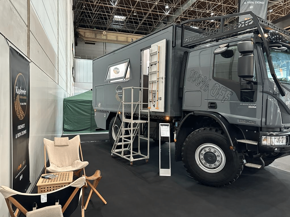 Unseren Stand findet Ihr in der Halle 16 | Stand D15.Die weltgrößte Messe für Reisemobile und Caravans in
Düsseldorf findet vom 25.08. - 03.09.2023 statt.